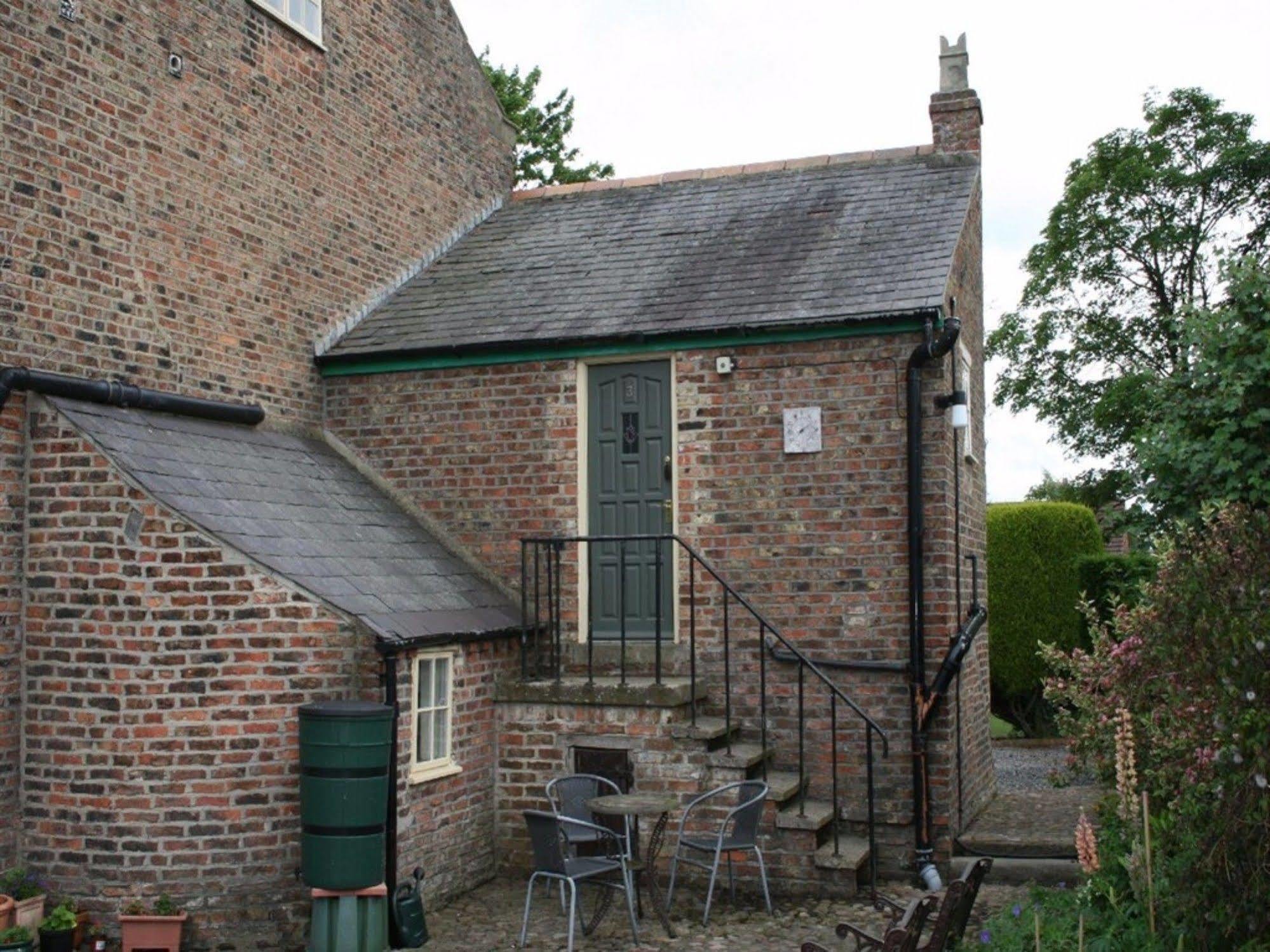 The Manor Guest House York Esterno foto