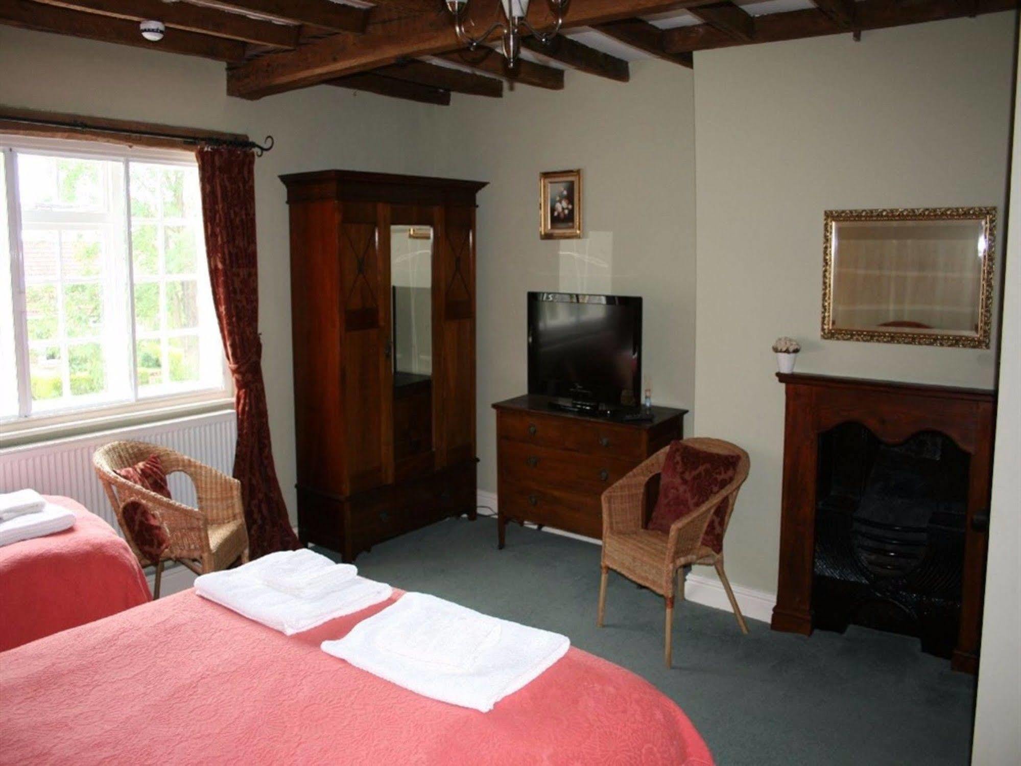 The Manor Guest House York Esterno foto