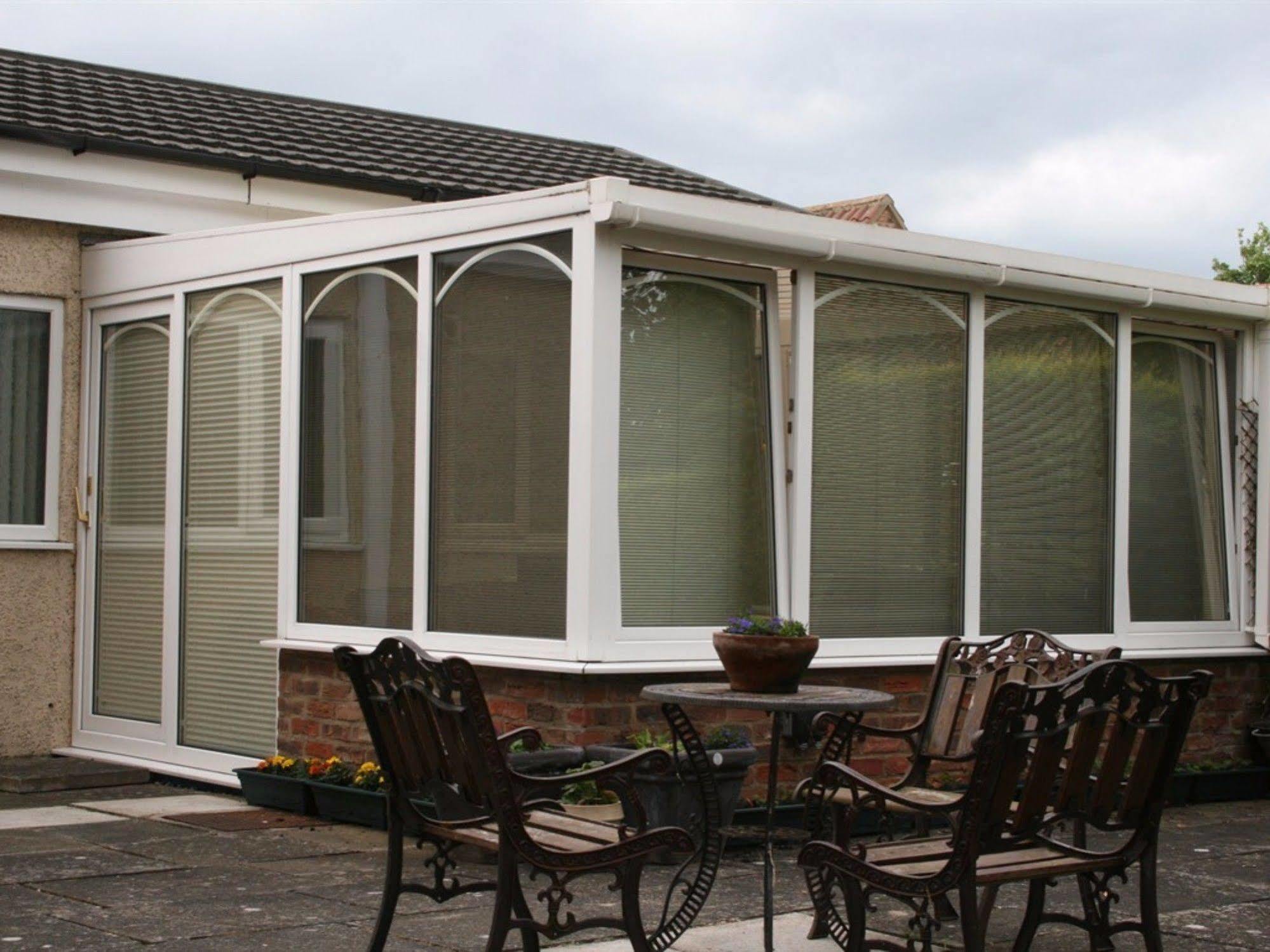 The Manor Guest House York Esterno foto