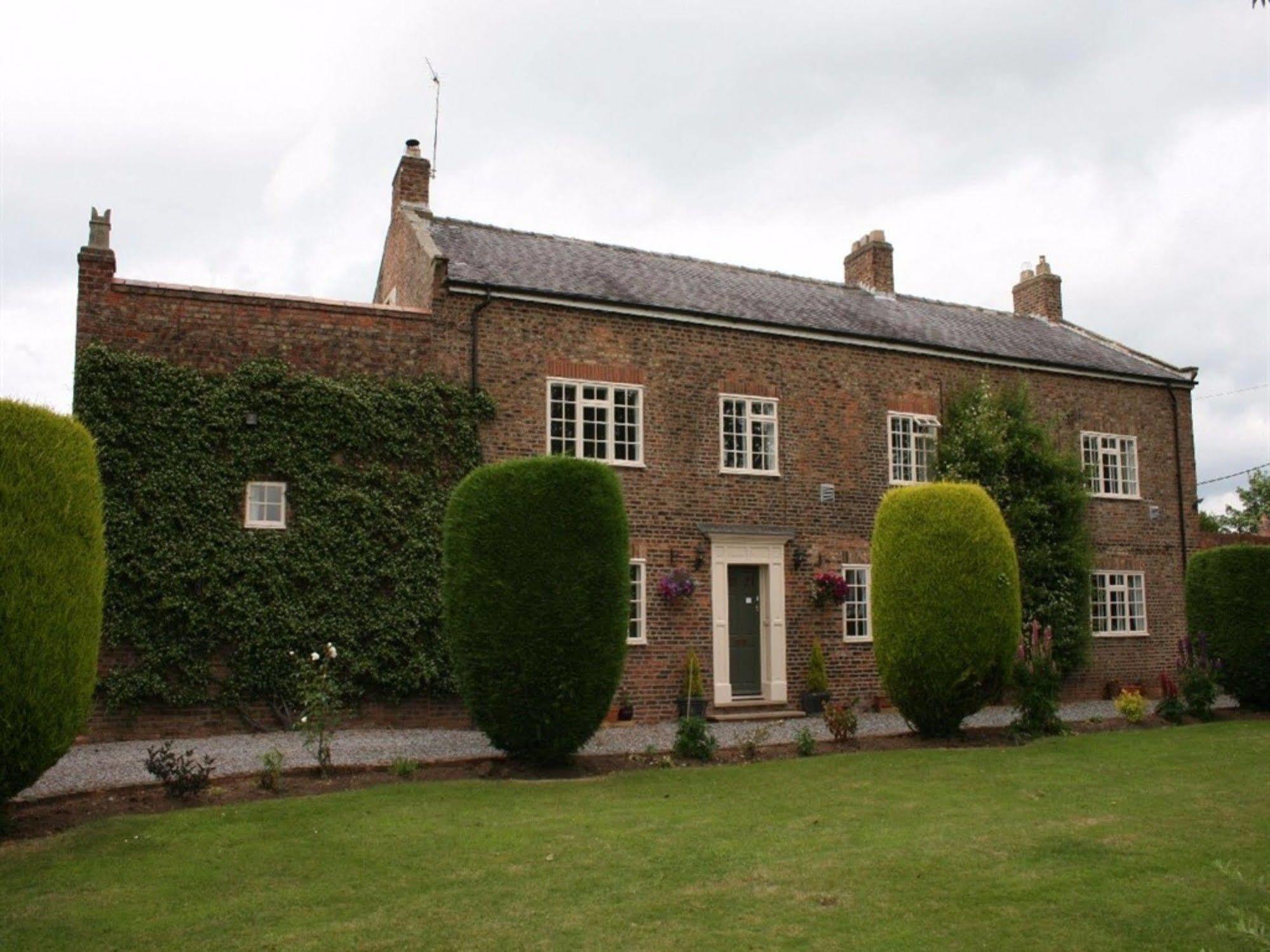 The Manor Guest House York Esterno foto
