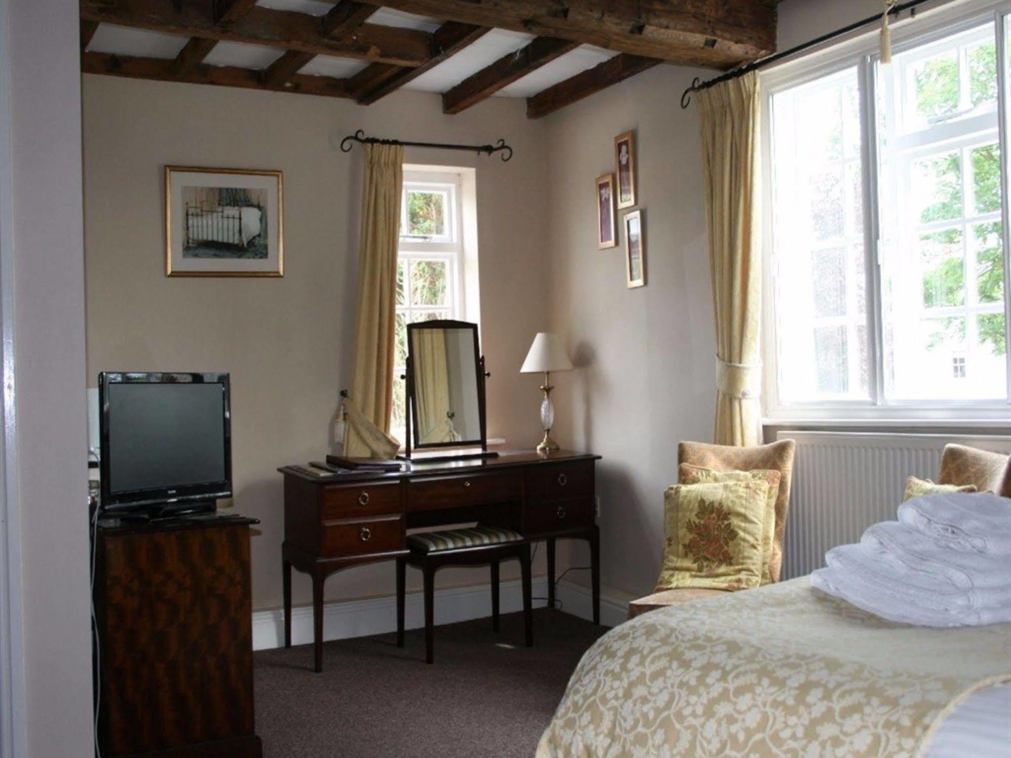 The Manor Guest House York Esterno foto